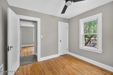 Tiny photo for 5848 Acoma Drive, Toledo, OH 43623 (MLS # 10000657)