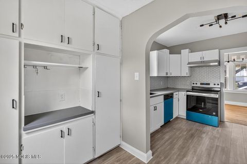 Tiny photo for 5848 Acoma Drive, Toledo, OH 43623 (MLS # 10000657)