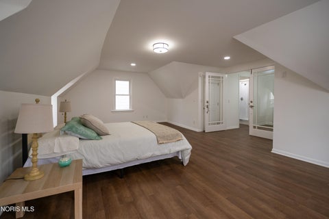 Tiny photo for 1260 Craigwood Road, Toledo, OH 43612 (MLS # 10013127)