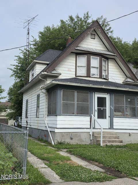 Tiny photo for 926 Butler Street, Toledo, OH 43605 (MLS # 10010409)