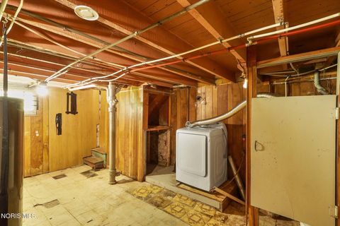 Tiny photo for 113 E Hudson Street, Toledo, OH 43608 (MLS # 10007396)