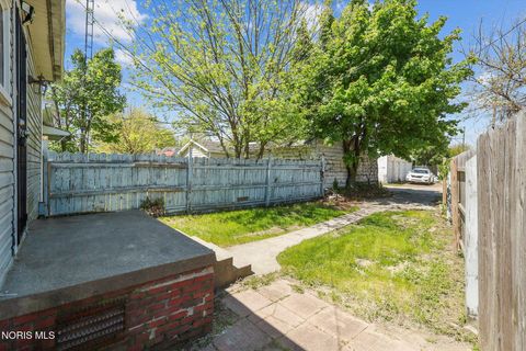Tiny photo for 113 E Hudson Street, Toledo, OH 43608 (MLS # 10007396)