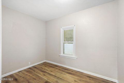 Tiny photo for 113 E Hudson Street, Toledo, OH 43608 (MLS # 10007396)