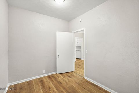 Tiny photo for 113 E Hudson Street, Toledo, OH 43608 (MLS # 10007396)