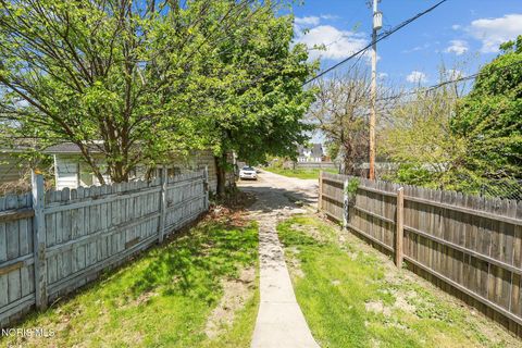 Tiny photo for 113 E Hudson Street, Toledo, OH 43608 (MLS # 10007396)