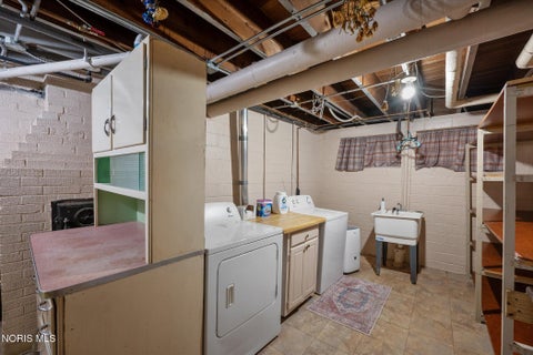 Tiny photo for 2157 Shenandoah Road, Toledo, OH 43607 (MLS # 10008679)