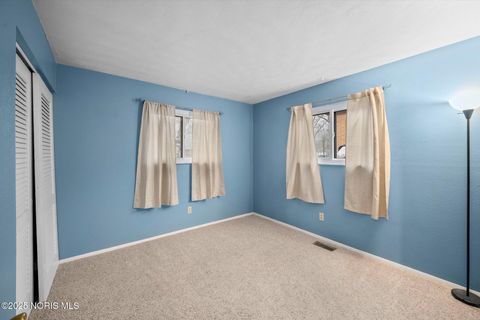 Tiny photo for 2338 Brookridge Drive, Toledo, OH 43613 (MLS # 10002609)