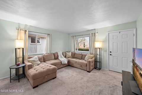 Tiny photo for 2338 Brookridge Drive, Toledo, OH 43613 (MLS # 10002609)