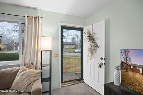 Tiny photo for 2338 Brookridge Drive, Toledo, OH 43613 (MLS # 10002609)