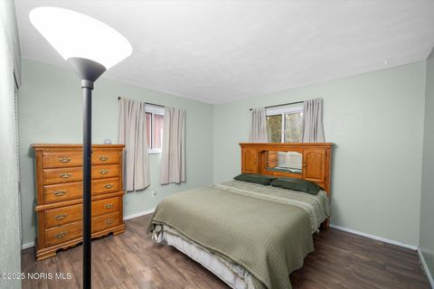 Tiny photo for 2338 Brookridge Drive, Toledo, OH 43613 (MLS # 10002609)