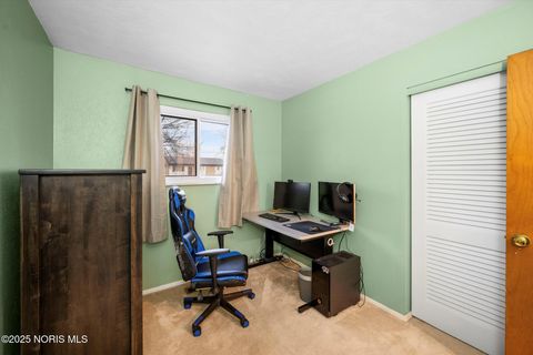 Tiny photo for 2338 Brookridge Drive, Toledo, OH 43613 (MLS # 10002609)