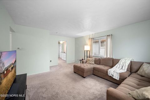 Tiny photo for 2338 Brookridge Drive, Toledo, OH 43613 (MLS # 10002609)