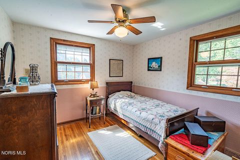 Tiny photo for 2012 Belvedere Drive, Toledo, OH 43614 (MLS # 10007971)