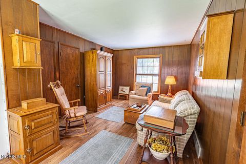 Tiny photo for 2012 Belvedere Drive, Toledo, OH 43614 (MLS # 10007971)