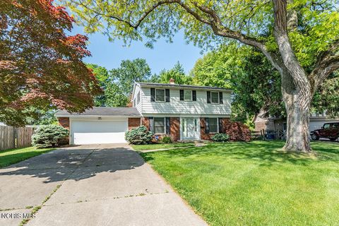 Tiny photo for 2012 Belvedere Drive, Toledo, OH 43614 (MLS # 10007971)