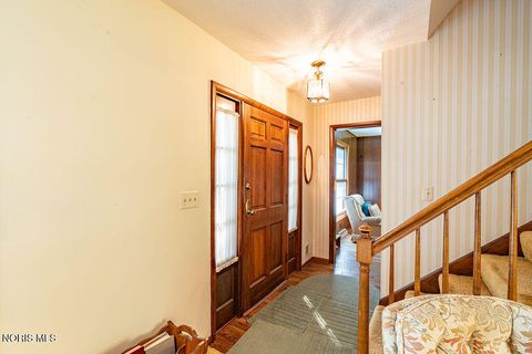 Tiny photo for 2012 Belvedere Drive, Toledo, OH 43614 (MLS # 10007971)