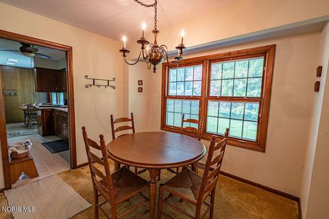 Tiny photo for 2012 Belvedere Drive, Toledo, OH 43614 (MLS # 10007971)