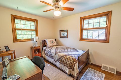 Tiny photo for 2012 Belvedere Drive, Toledo, OH 43614 (MLS # 10007971)