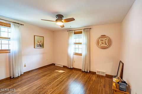 Tiny photo for 2012 Belvedere Drive, Toledo, OH 43614 (MLS # 10007971)