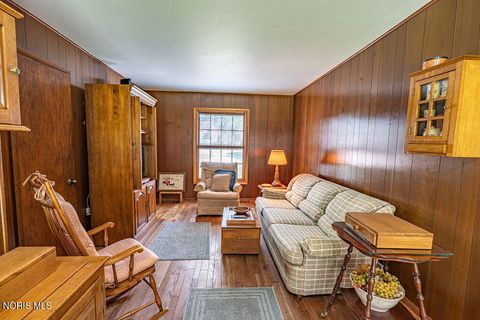 Tiny photo for 2012 Belvedere Drive, Toledo, OH 43614 (MLS # 10007971)