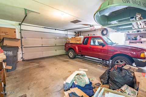 Tiny photo for 2012 Belvedere Drive, Toledo, OH 43614 (MLS # 10007971)