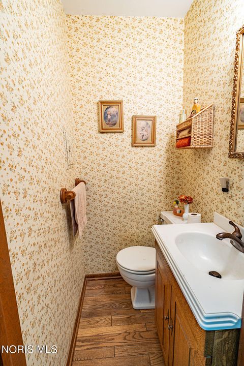 Tiny photo for 2012 Belvedere Drive, Toledo, OH 43614 (MLS # 10007971)