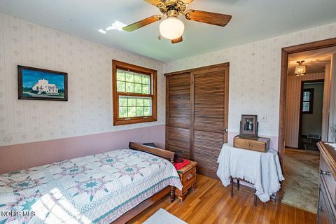 Tiny photo for 2012 Belvedere Drive, Toledo, OH 43614 (MLS # 10007971)