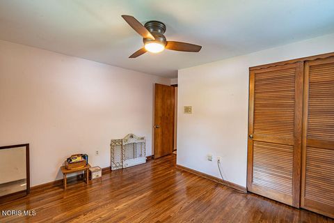 Tiny photo for 2012 Belvedere Drive, Toledo, OH 43614 (MLS # 10007971)