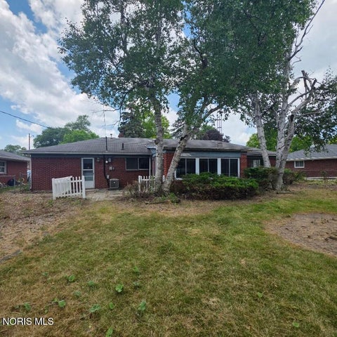 Tiny photo for 3149 Radford Drive, Toledo, OH 43614 (MLS # 10010595)