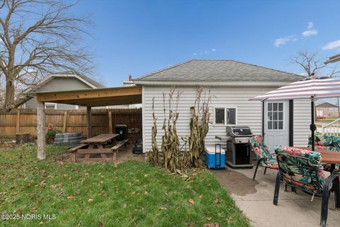 Tiny photo for 213 Cherry Street, Findlay, OH 45840 (MLS # 10001770)