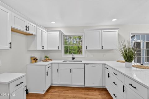 Tiny photo for 7839 Hedingham Road, Sylvania, OH 43560 (MLS # 10007114)