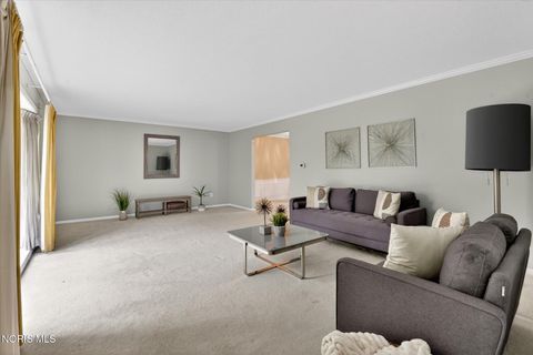 Tiny photo for 7839 Hedingham Road, Sylvania, OH 43560 (MLS # 10007114)
