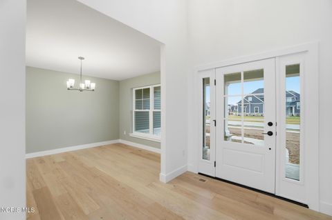 Tiny photo for 11 Hawthorne Crossing Xing, Perrysburg, OH 43551 (MLS # 10005677)