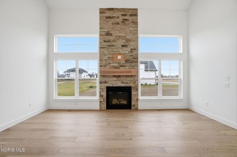 Tiny photo for 11 Hawthorne Crossing Xing, Perrysburg, OH 43551 (MLS # 10005677)