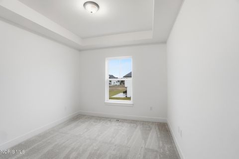 Tiny photo for 11 Hawthorne Crossing Xing, Perrysburg, OH 43551 (MLS # 10005677)