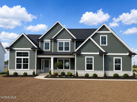 Homes For Sale - 11 Hawthorne Crossing Xing<br/> Perrysburg, OH 43551