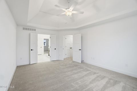 Tiny photo for 11 Hawthorne Crossing Xing, Perrysburg, OH 43551 (MLS # 10005677)