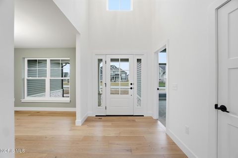 Tiny photo for 11 Hawthorne Crossing Xing, Perrysburg, OH 43551 (MLS # 10005677)