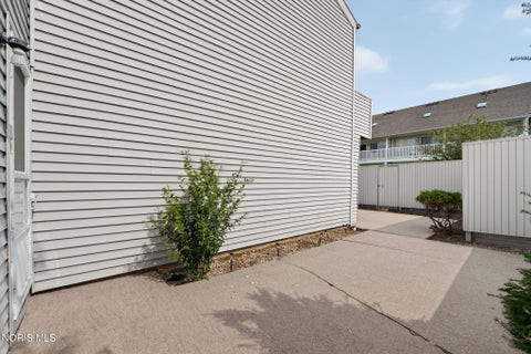 Tiny photo for 2540 W Village Drive, Toledo, OH 43614 (MLS # 10010660)