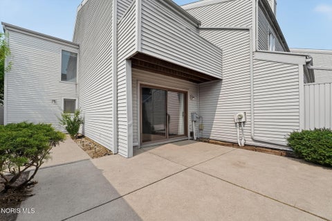 Tiny photo for 2540 W Village Drive, Toledo, OH 43614 (MLS # 10010660)