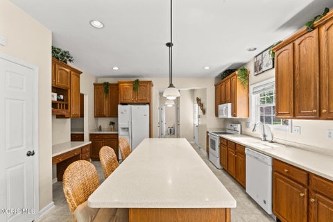 Tiny photo for 712 Whisperlake Road, Holland, OH 43528 (MLS # 10013798)