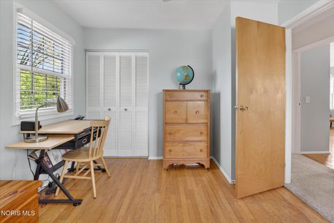 Tiny photo for 545 Dussel Drive, Maumee, OH 43537 (MLS # 10007329)