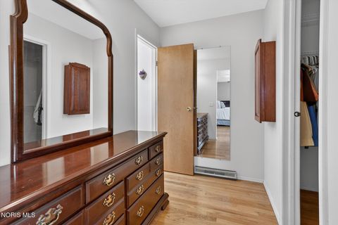 Tiny photo for 545 Dussel Drive, Maumee, OH 43537 (MLS # 10007329)