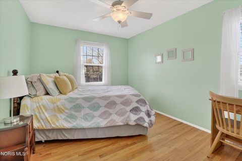 Tiny photo for 545 Dussel Drive, Maumee, OH 43537 (MLS # 10007329)