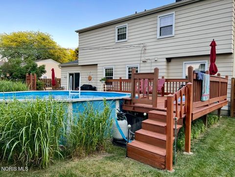 Tiny photo for 545 Dussel Drive, Maumee, OH 43537 (MLS # 10007329)