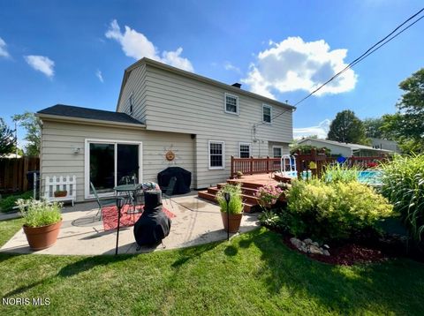Tiny photo for 545 Dussel Drive, Maumee, OH 43537 (MLS # 10007329)