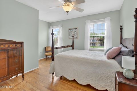 Tiny photo for 545 Dussel Drive, Maumee, OH 43537 (MLS # 10007329)