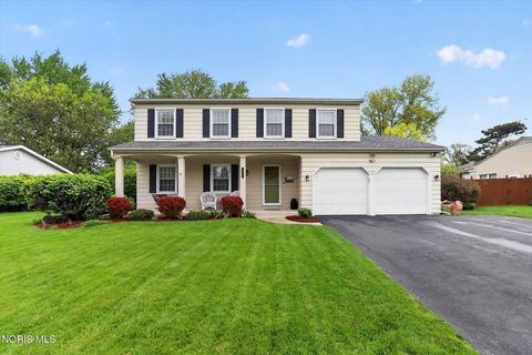 Photo of 545 Dussel Drive, Maumee, OH 43537 (MLS # 10007329)