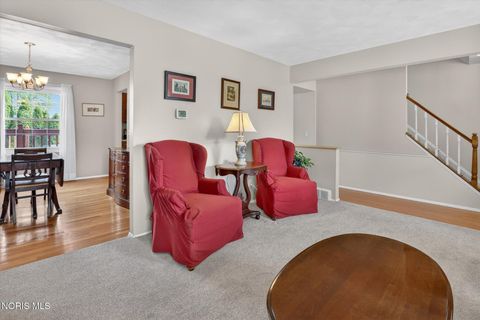 Tiny photo for 545 Dussel Drive, Maumee, OH 43537 (MLS # 10007329)