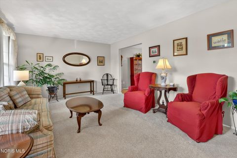 Tiny photo for 545 Dussel Drive, Maumee, OH 43537 (MLS # 10007329)